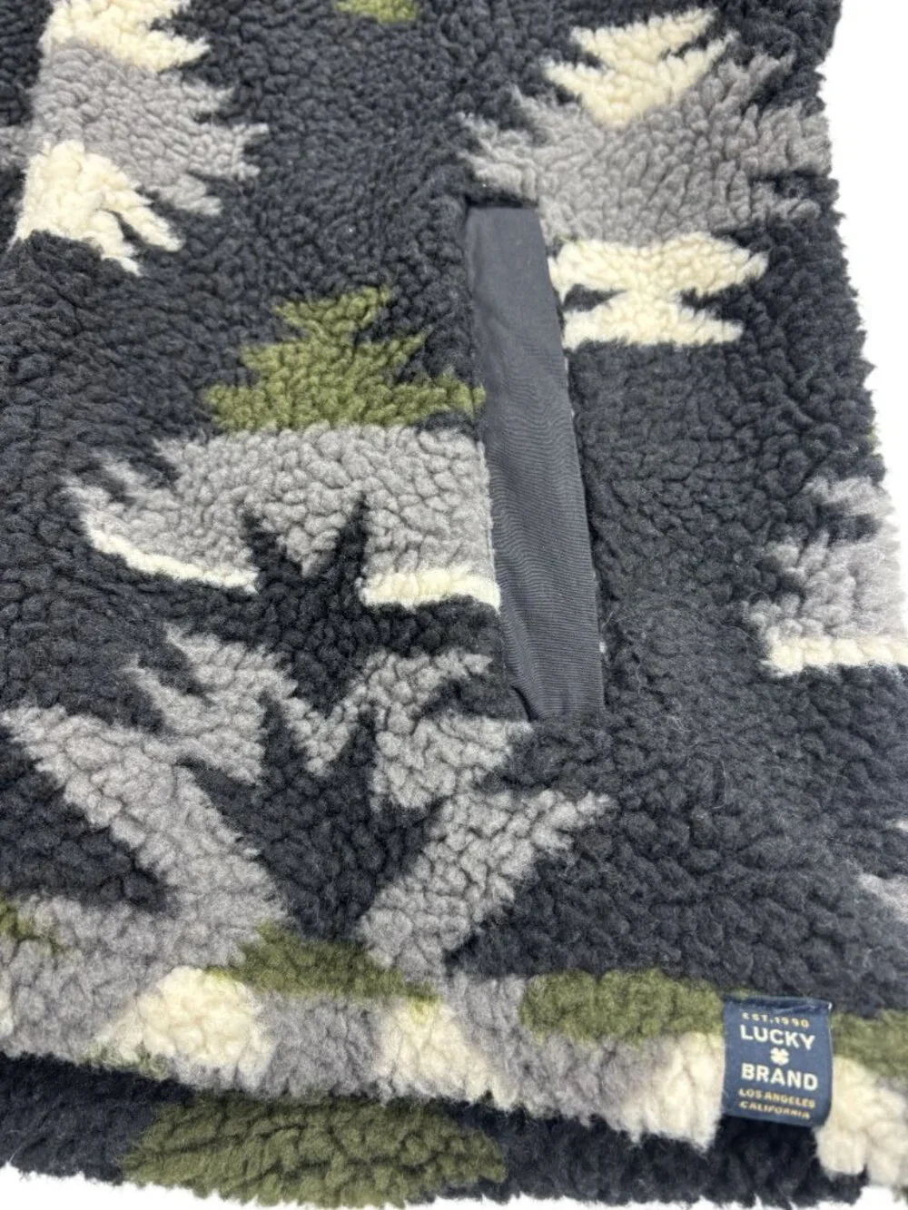 Lucky Brand Mens XL Aztec Pattern Fleece Pullover Hoodie With Zip Pocket Black/G - Picture 9 of 9